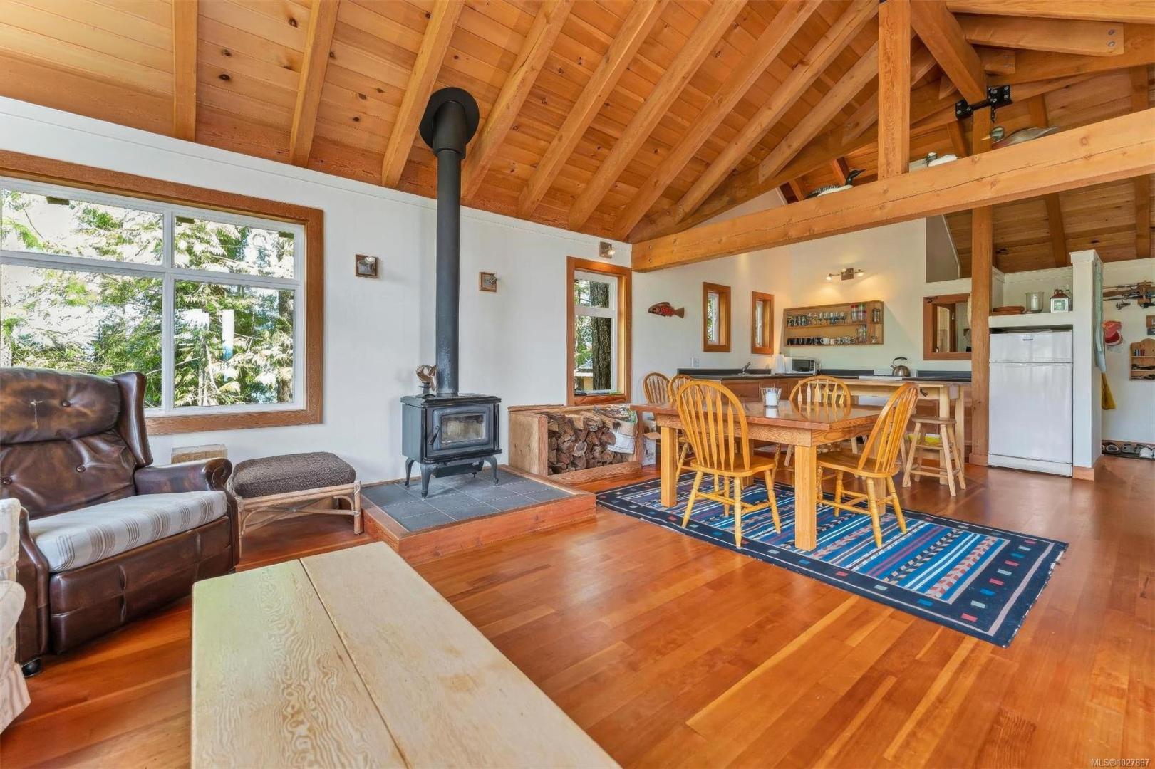Cedarwood Island – Private island in British Columbia, Canada